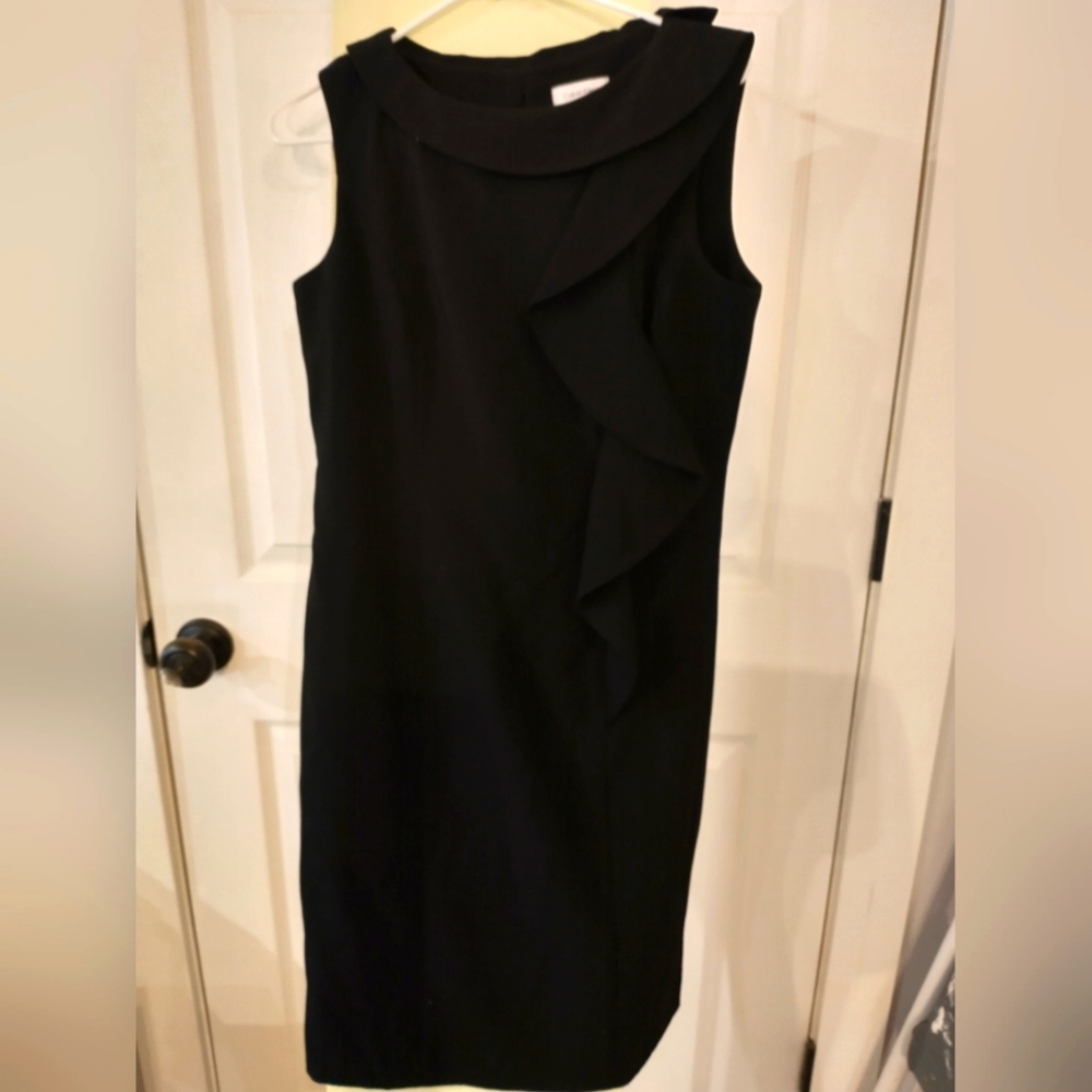 Black straight dress with ruffle